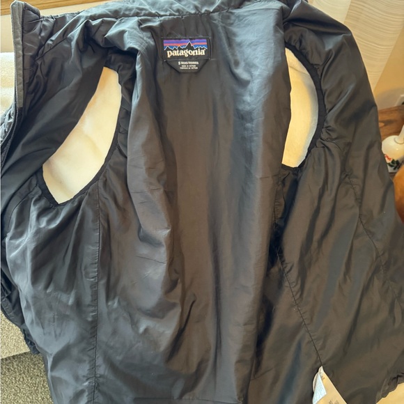 MEN’S BLACK NANO PUFF VEST🔥 - Picture 3 of 15